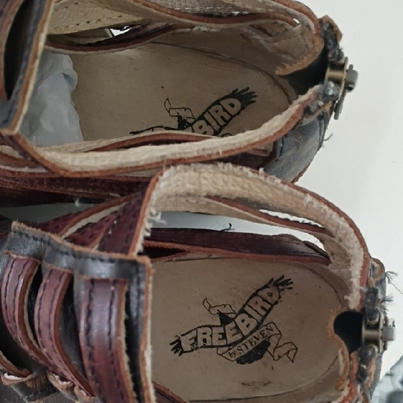 Freebird by Steven Size 7 Brown Distressed Leather Ankle Boots Western Boho - Picture 11 of 12